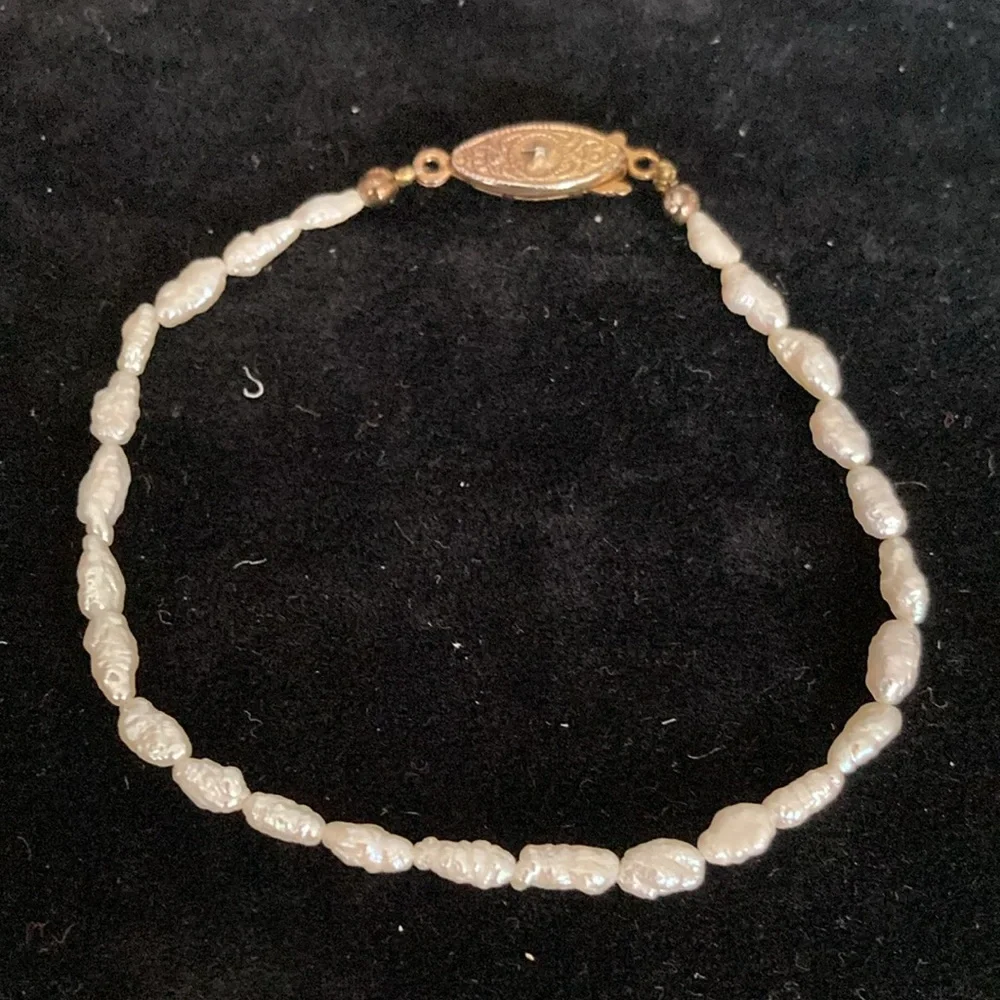 Delicate Simple Freshwater Pearl Bracelet/Earring Set